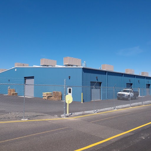 Steel building with breakroom and employee bathrooms. Energy saving insulation with R-41 Roof and R-30 walls in Lewiston Idaho.