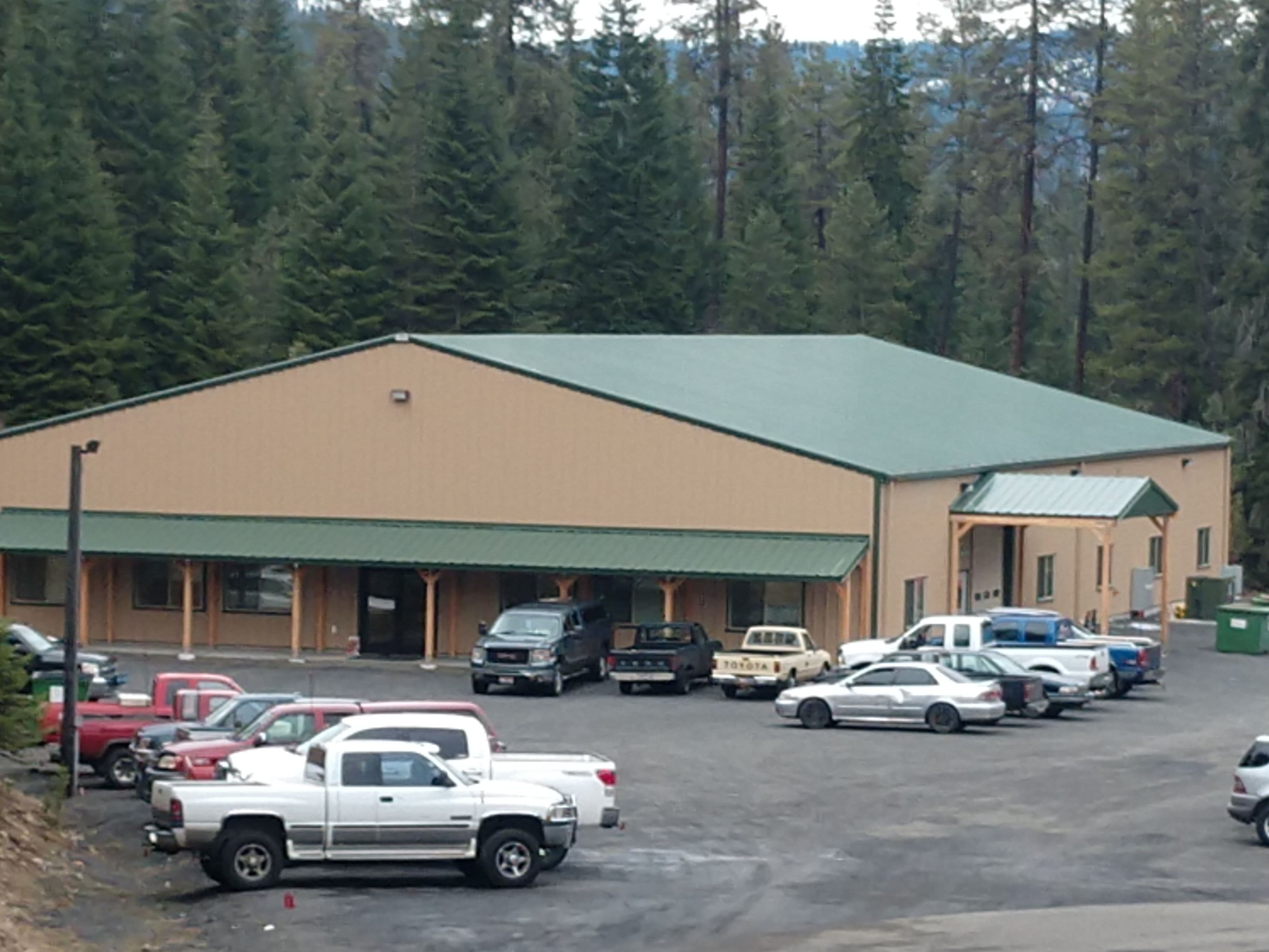 Steel building manufacturing facility with offices in  Orofino idaho. Energy saving insulation for cost savings.